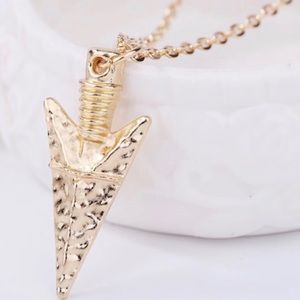 Boho Gold Arrowhead Necklace 💋